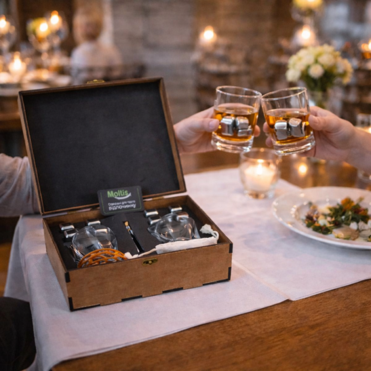 Подарункові набори Moltis Relax Whisky Stones для чоловіків, Quadro 8 шт каменів 