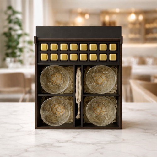 Елітний подарунковий набір для віскі Moltis Relax — 4 склянки Quadro та 16 золотих кубиків для охолодження