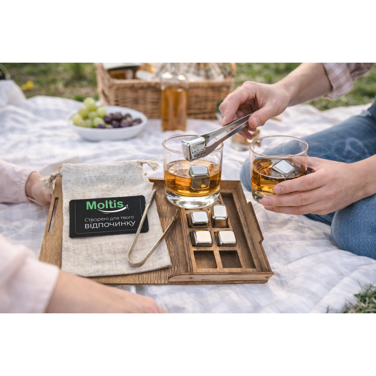 Кубики для віскі Moltis Relax Whiskey Stones Original Wood 8 шт з металу у срібному кольорі MBS-10503