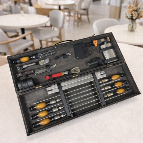 Набір для мангалу та барбекю  — подарунковий комплект для гриля і пікніка