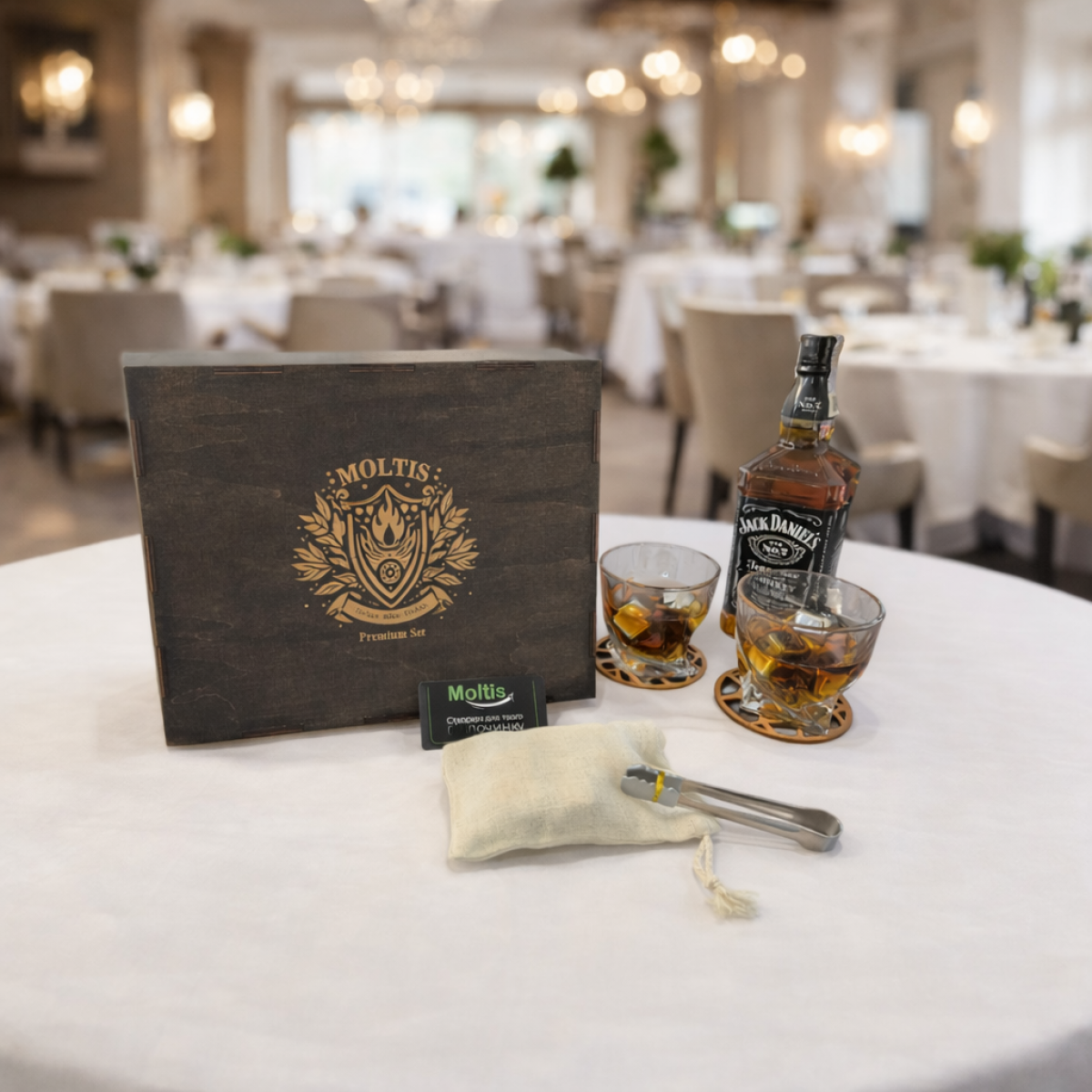 Преміальний набір для віскі  — 8 охолоджувальних кубиків, щипці, підставки в дерев’яному кейсі 