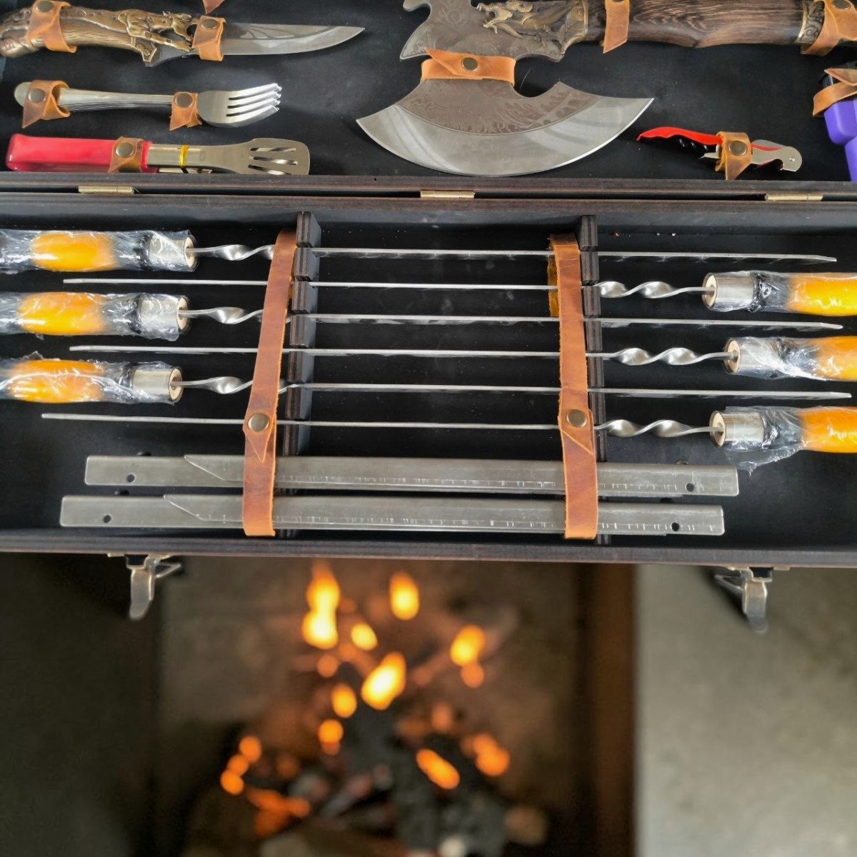 Molti's Premium Grill Sets — подарунковий набір у гравійованому кейсі MT-10990