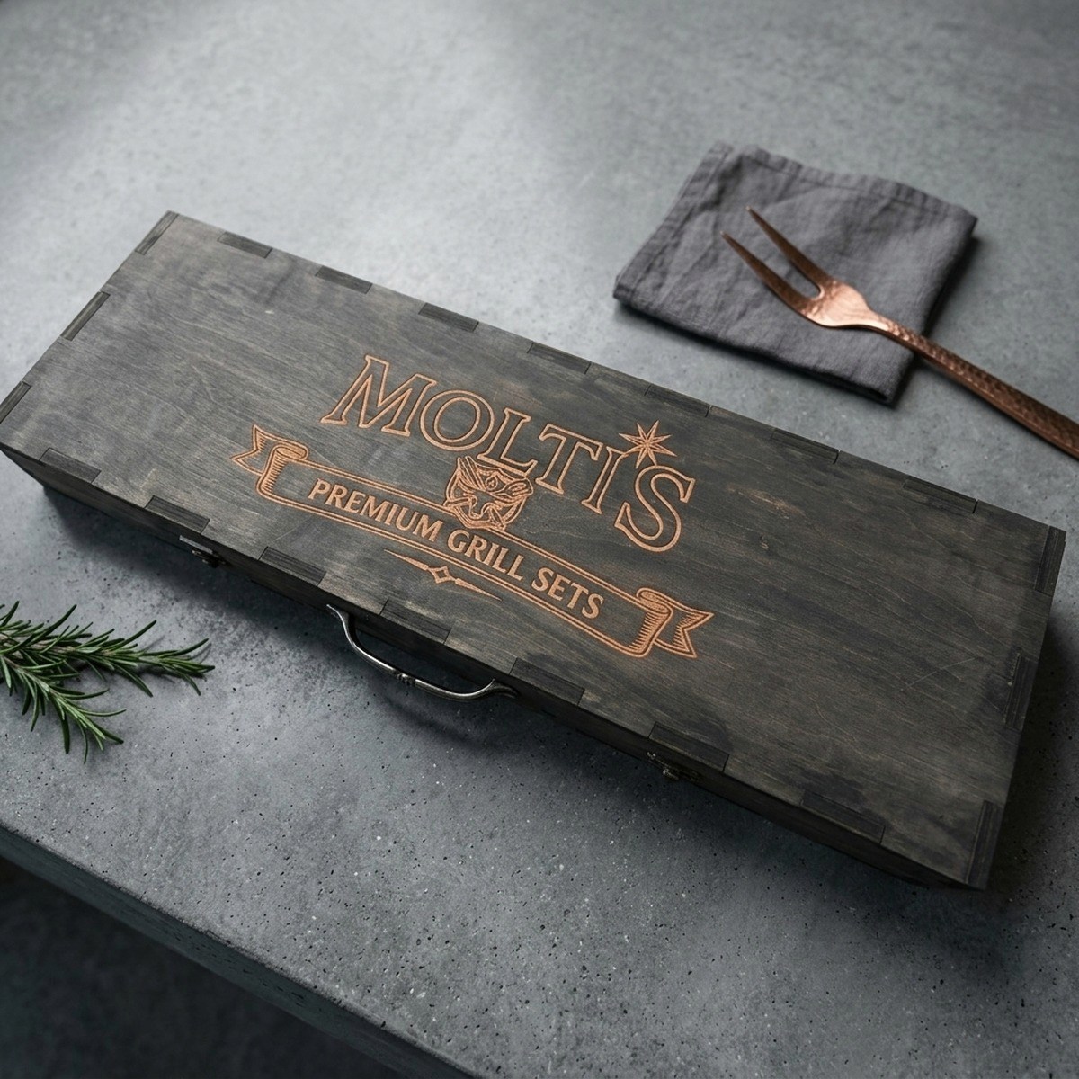 Molti's Premium Grill Sets — подарунковий набір у гравійованому кейсі MT-10990