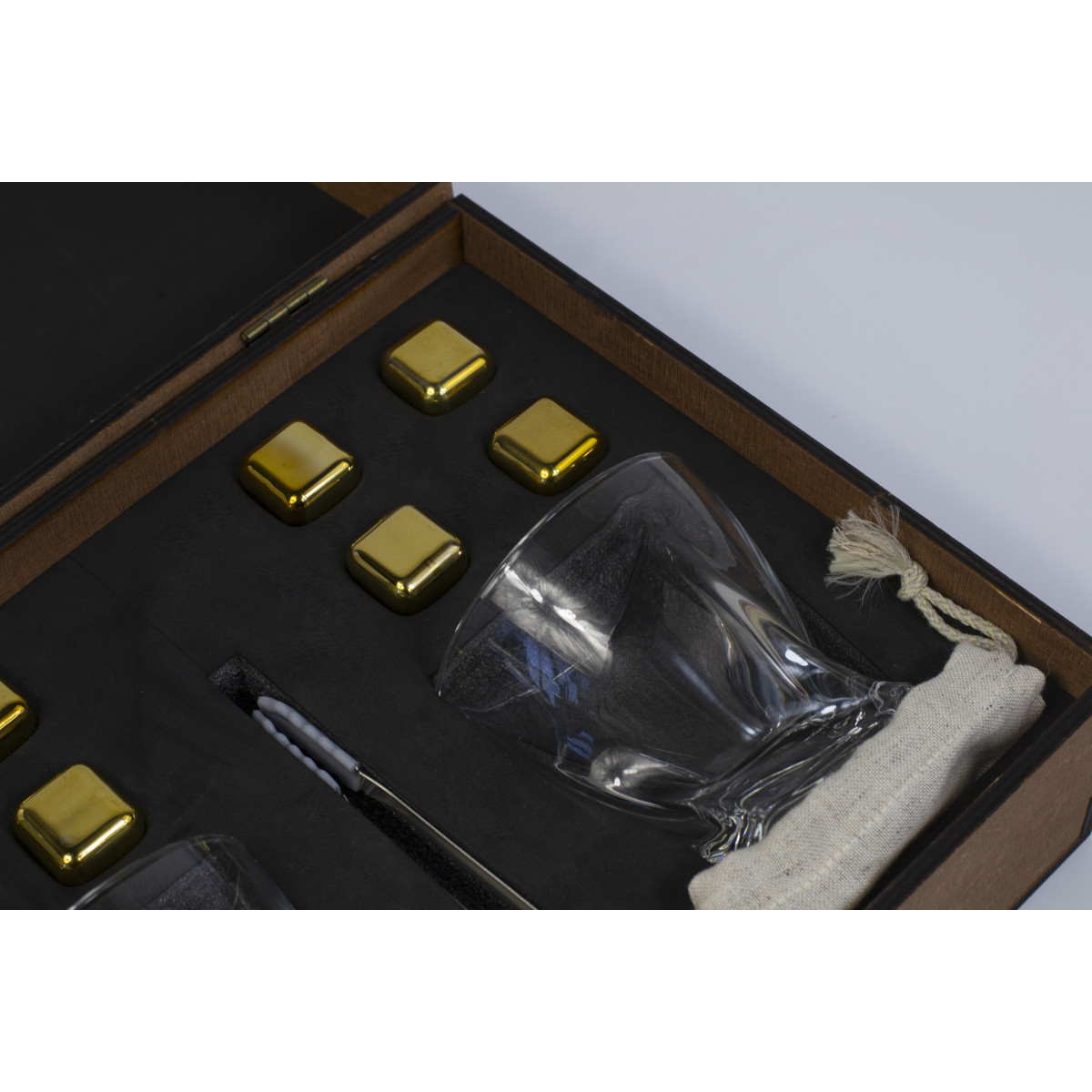 Подарункові набори Moltis Relax Whisky Stones для чоловіків, Quadro 8 шт каменів (MR-1002)