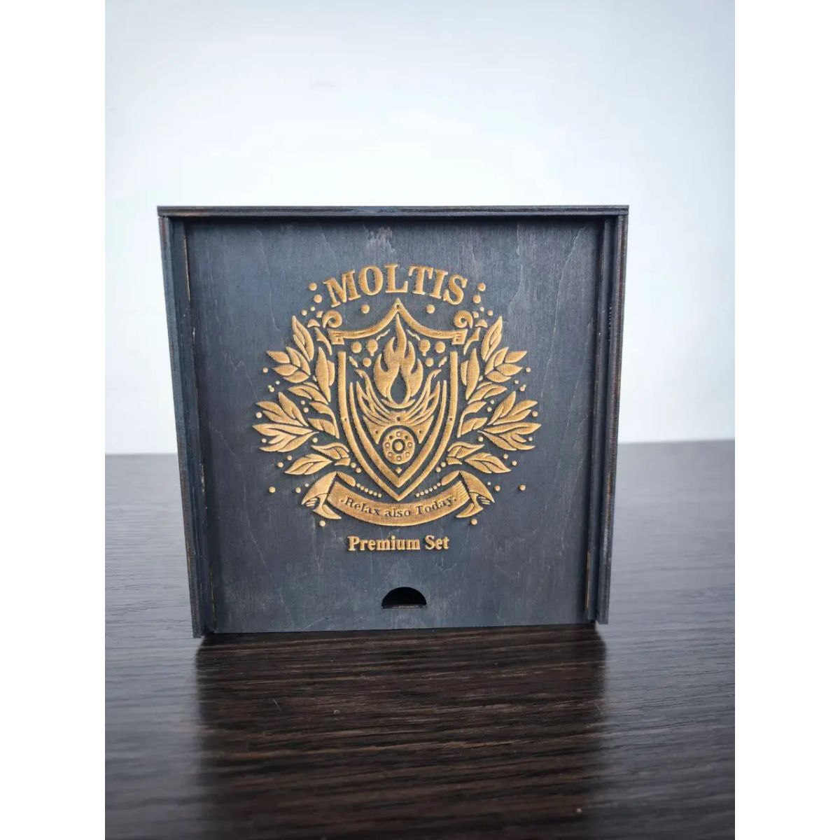 Подарунковий віскі-набір Moltis Saxum Premium з келихом, щипцями, мішечком, підставкою та 5 охолоджувальними кубиками (MR-1022)